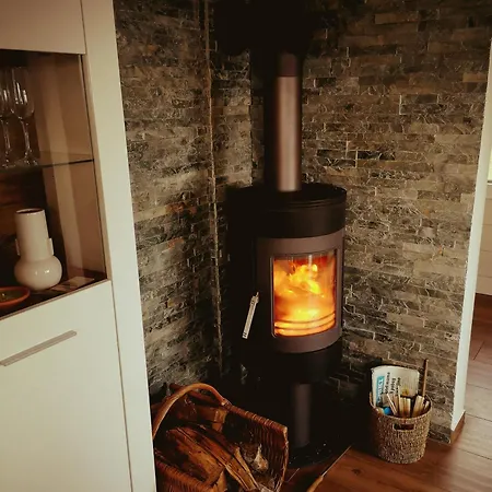 Apartma Hisa Na Ravnah With Hot Tub *