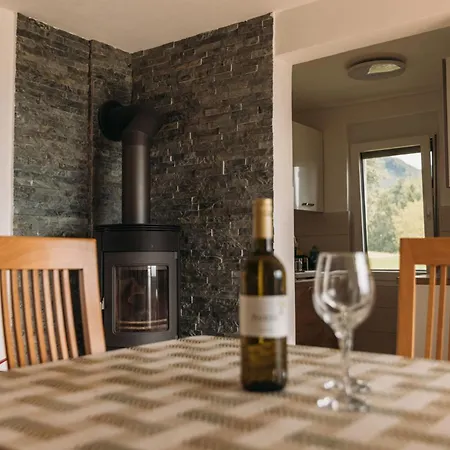 Apartma Hisa Na Ravnah With Hot Tub *