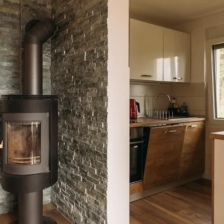 Apartma Hisa Na Ravnah With Hot Tub Vikendica