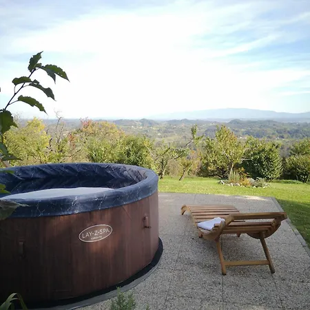 Apartma Hisa Na Ravnah With Hot Tub Pisece
