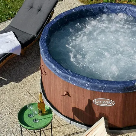 Apartma Hisa Na Ravnah With Hot Tub *