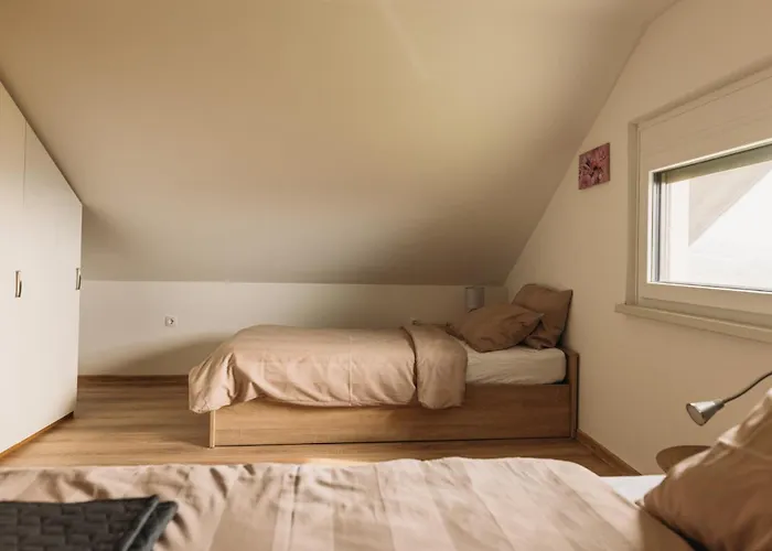 Ferienhaus Apartma Hisa Na Ravnah With Hot Tub Pišece