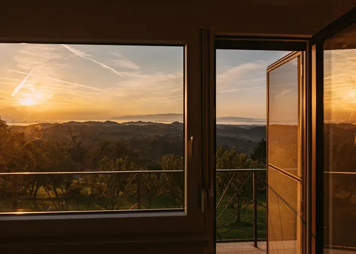 Apartma Hisa Na Ravnah With Hot Tub Prázdninový dům