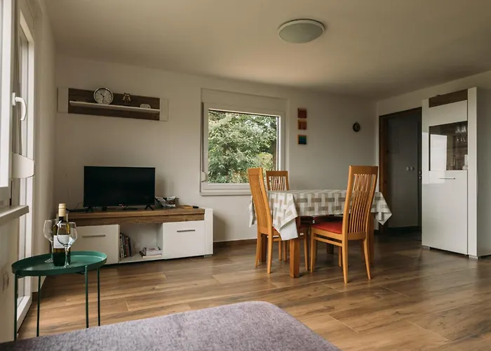 Apartma Hisa Na Ravnah With Hot Tub * Pišece