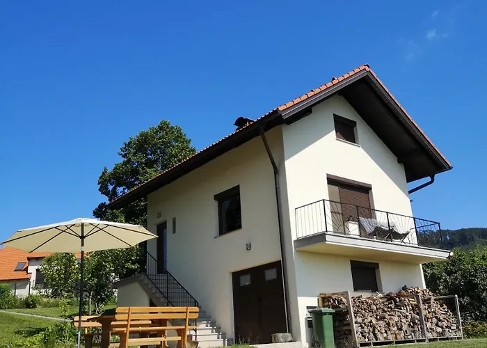 Ferienhaus Apartma Hisa Na Ravnah With Hot Tub