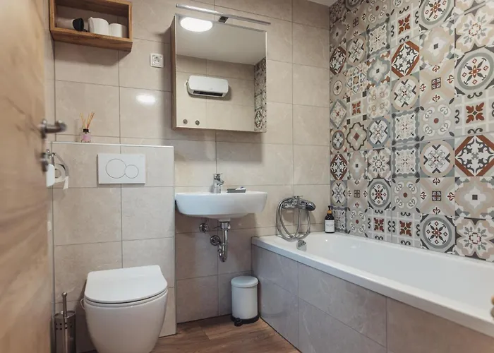 Apartma Hisa Na Ravnah With Hot Tub Ferienhaus