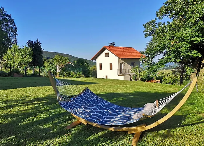 Ferienhaus Apartma Hisa Na Ravnah With Hot Tub Pišece